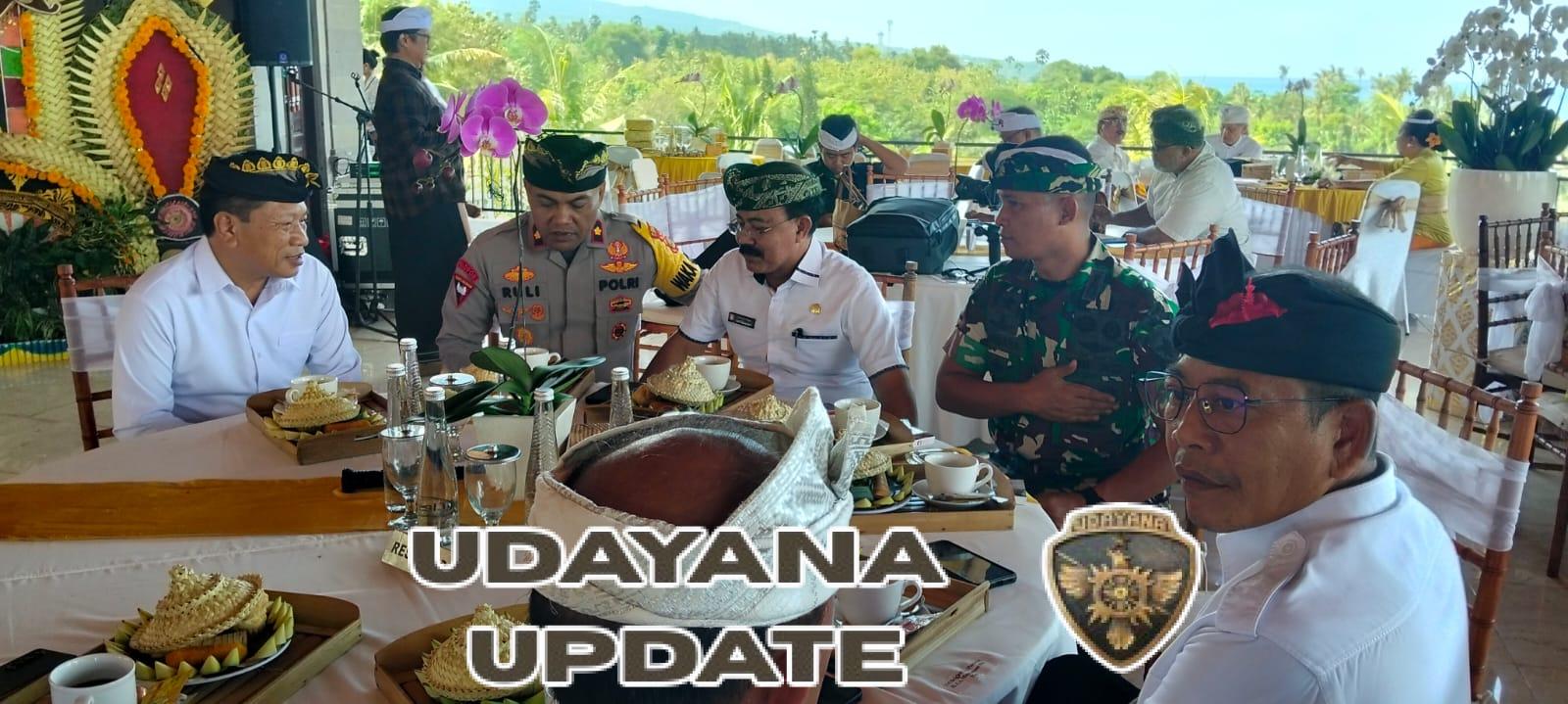 Dandim 1623/Karangasem Turut Sukseskan Upacara Atma Wedana Utama Karya Baligia di Puri Agung