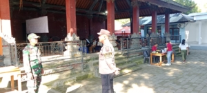 Sertu Sukarmayasa Kawal Penyuluhan Narkoba: Bentengi Generasi Muda Desa Kayuputih