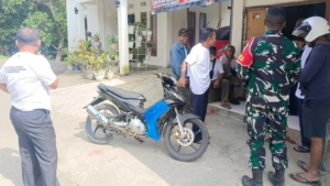 Babinsa Ramil 1602/Ende Himbau Warga Jaga Keamanan dan Ketertiban Lingkungan