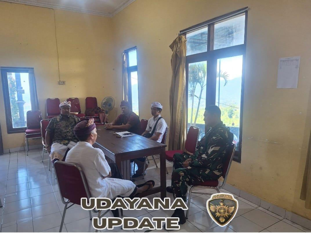 Komsos Babinsa dan BPD Sidetapa, Bahas Semangat Merah Putih