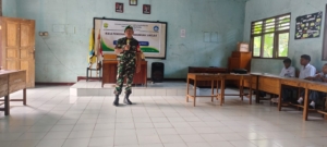 Pendaftaran TNI AD: Babinsa Ende Gelar Penyampaian Teknis di SMA Karya