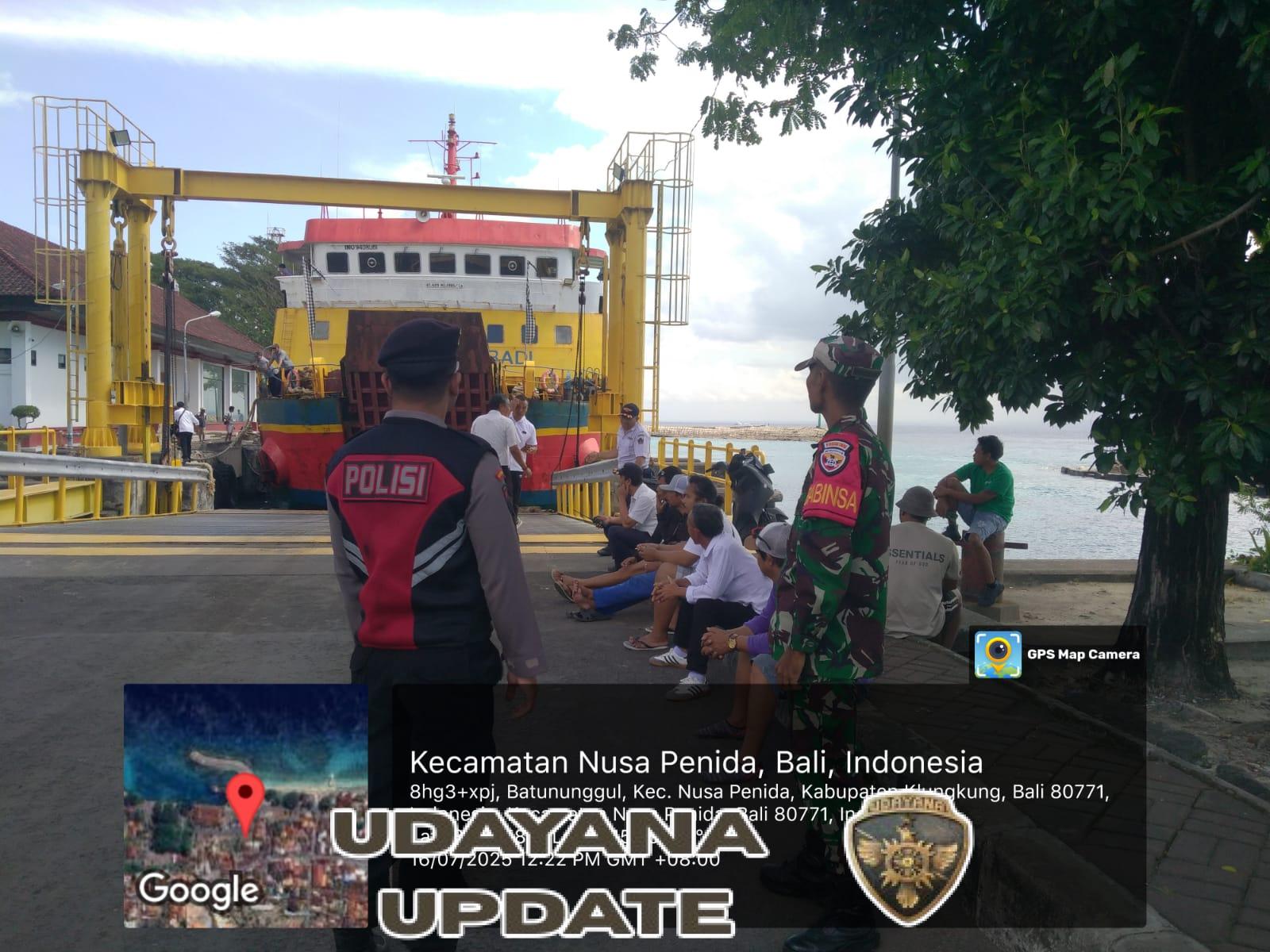 Pengamanan Ketat, Koramil Nusa Penida Sambut Bantuan Pangan Beras di Pelabuhan