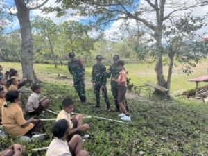 Pos Nananoe Dampingi Kegiatan Pramuka di SMPN Satap Tubaki, Antusiasme Siswa Membara