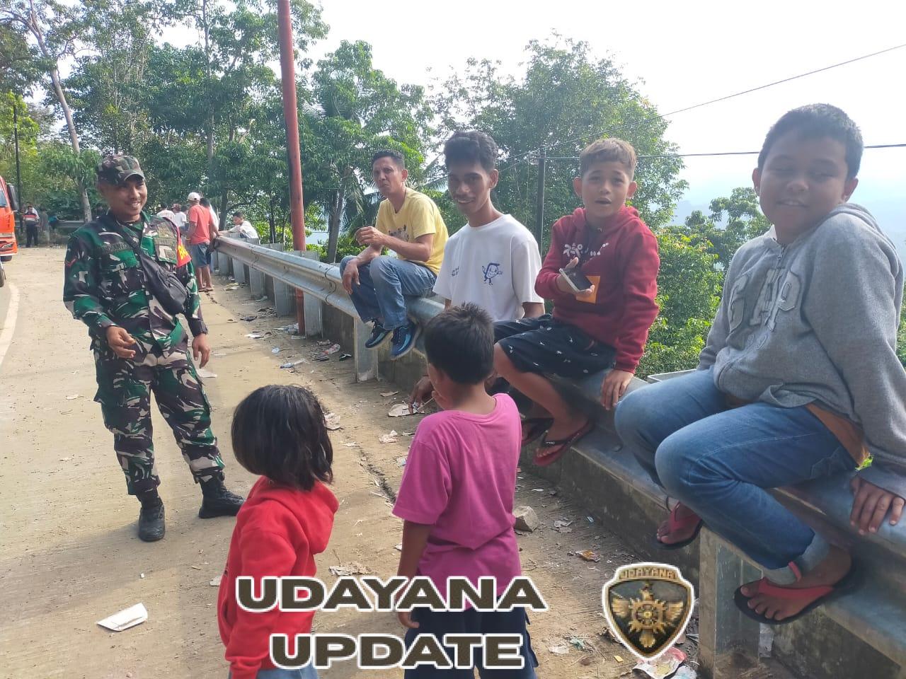 Babinsa Koramil 1602-02/Wolowaru Perkuat Hubungan dengan Warga Desa Kelisamba Lewat Komsos dan Pamwil