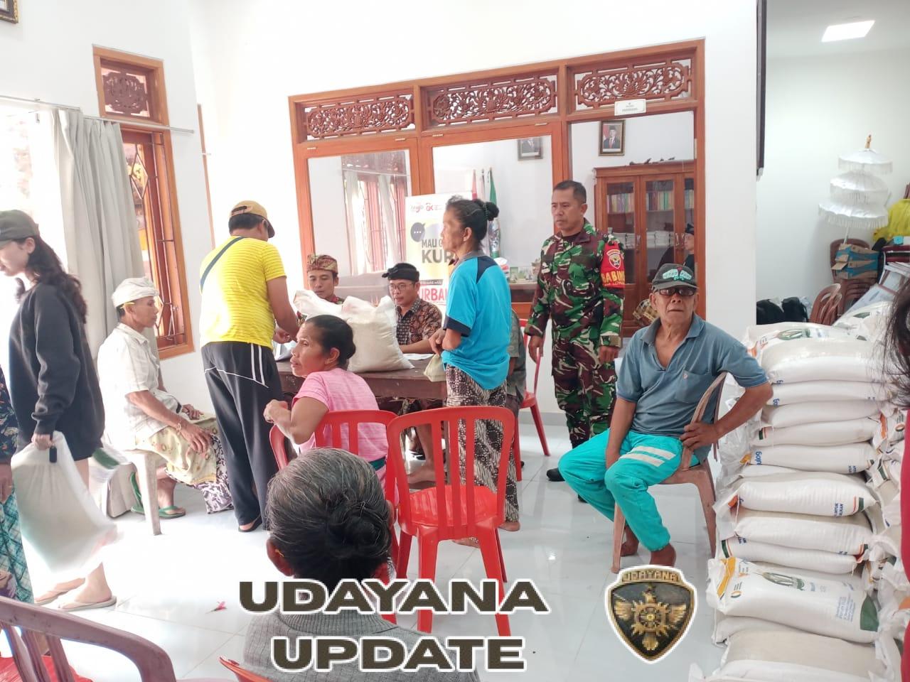 Babinsa Desa Lokasari Amankan Pendistribusian Beras CPP