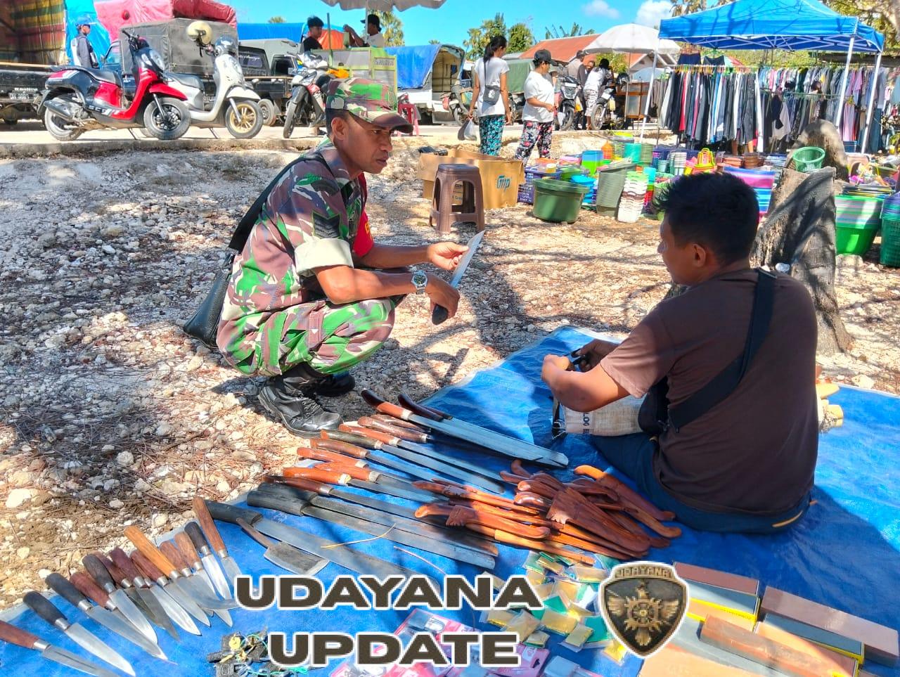 Ciptakan Rasa Aman Babinsa dan Bhabinkamtibmas Pengamanan di Pasar