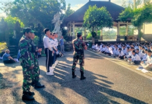 Upaya Membangun Karakter Siswa, SMA N 8 Denpasar Terima Materi Wasbang dan PBB dari Kodim 1611/Badung