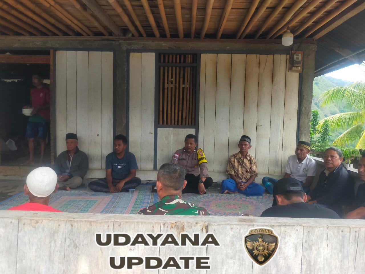 Sertu Muksin Dampingi Masyarakat dalam Acara Adat di Kecamatan Ndori