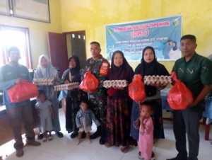 Warga Desa Dadibou Terima Bantuan Nutrisi untuk Atasi Masalah Stunting dan Underweight
