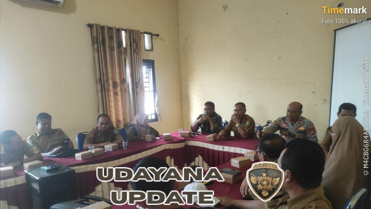 Camat Lape Pimpin Rapat Panitia HUT RI, TNI Nyatakan Siap Bersinergi