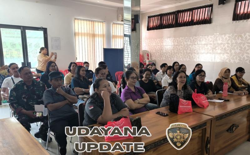 Babinsa Hadiri Sosialisasi Keluarga Berkualitas di Desa Dauh Puri Klod