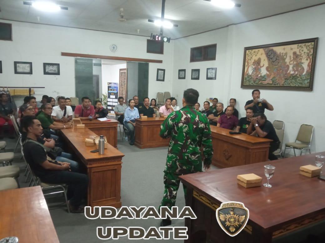 Pasilogdim 1616/Gianyar Sampaikan Wasbang, Warga Batuan Antusias Menyimak