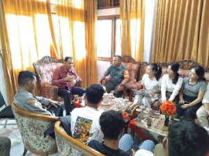 Bersama Camat dan DPRD, Babinsa Seririt Siap Sukseskan Agenda Kebudayaan ‘Aksara 2025’.”