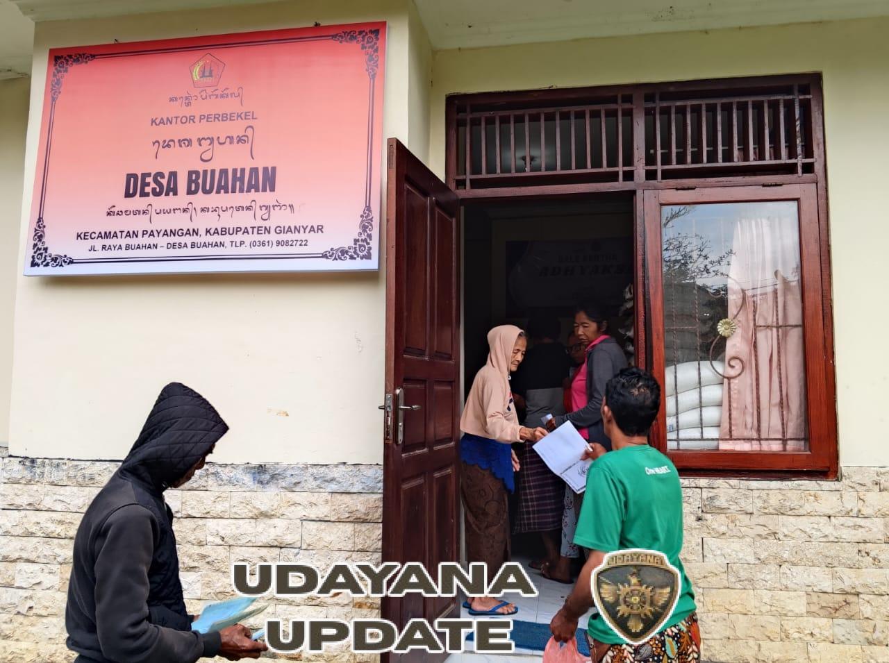 Babinsa Bersama Aparat Desa Buahan Sinergi Salurkan Bantuan Beras CBP Juni–Juli 2025