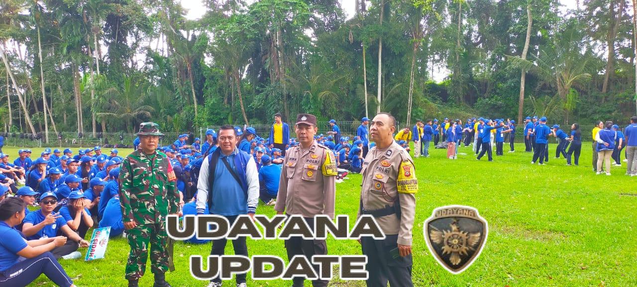 Babinsa Bitera Bersama Unsur Keamanan Dukung Kelancaran Pengenalan Kampus Monarch
