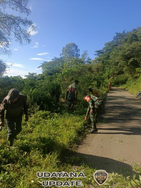 Sinergi Babinsa dan Warga Desa Kanganara dalam Kegiatan Karya Bhakti Pamwil