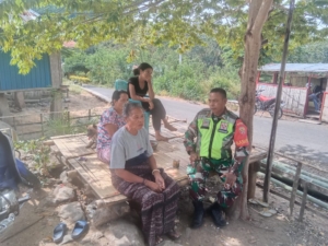 Tingkatkan Keamanan, Babinsa Ende Pantau Langsung Wilayah Binaan di Detukeli