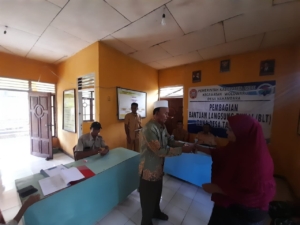 Sinergi TNI dan Pemerintah Desa: BLT Dana Desa Disalurkan di Kecamatan Wolowaru