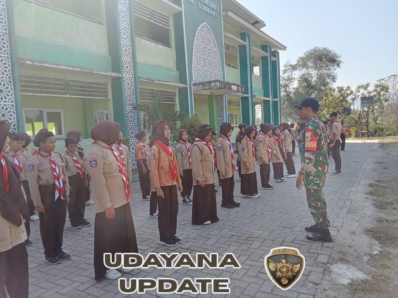 Pembentukan Karakter Pelajar, Babinsa Bunga Eja Berikan Materi PBB di MTsN 2 Sumbawa