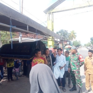 Kemanunggalan TNI dan Rakyat Terwujud dalam Takziah Babinsa kepada Tokoh Agama yang Dihormati