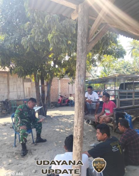 Jalin Kedekatan dengan Warga, Babinsa Maurole Aktif Lakukan Komsos di Ranokolo