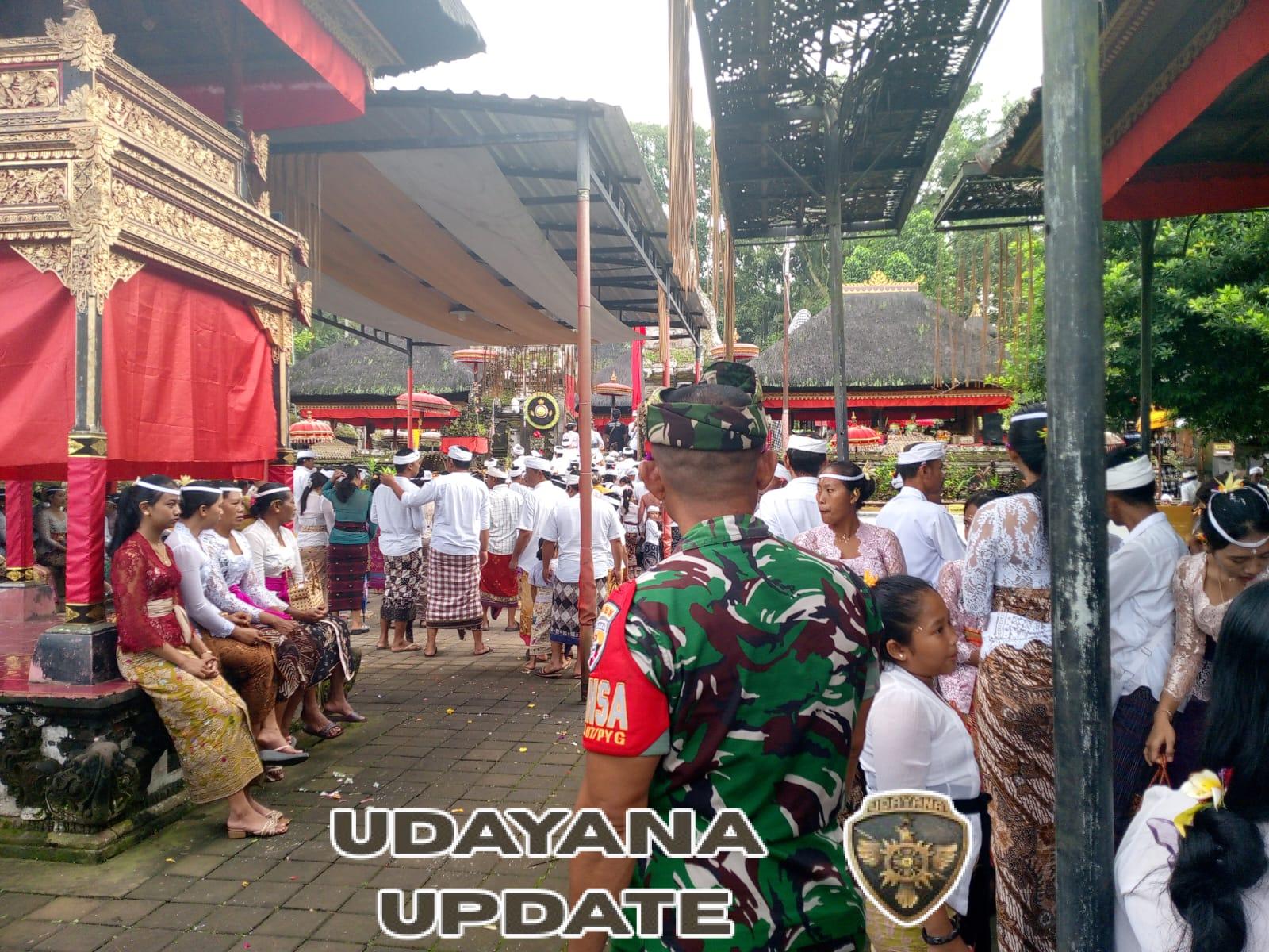 Babinsa dan Pecalang Kompak Amankan Hari Terakhir Piodalan di Pura Hyang Api, Kelusa