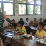 Babinsa dan sekolah SD Inpres NBS Pantau Makan Bergizi