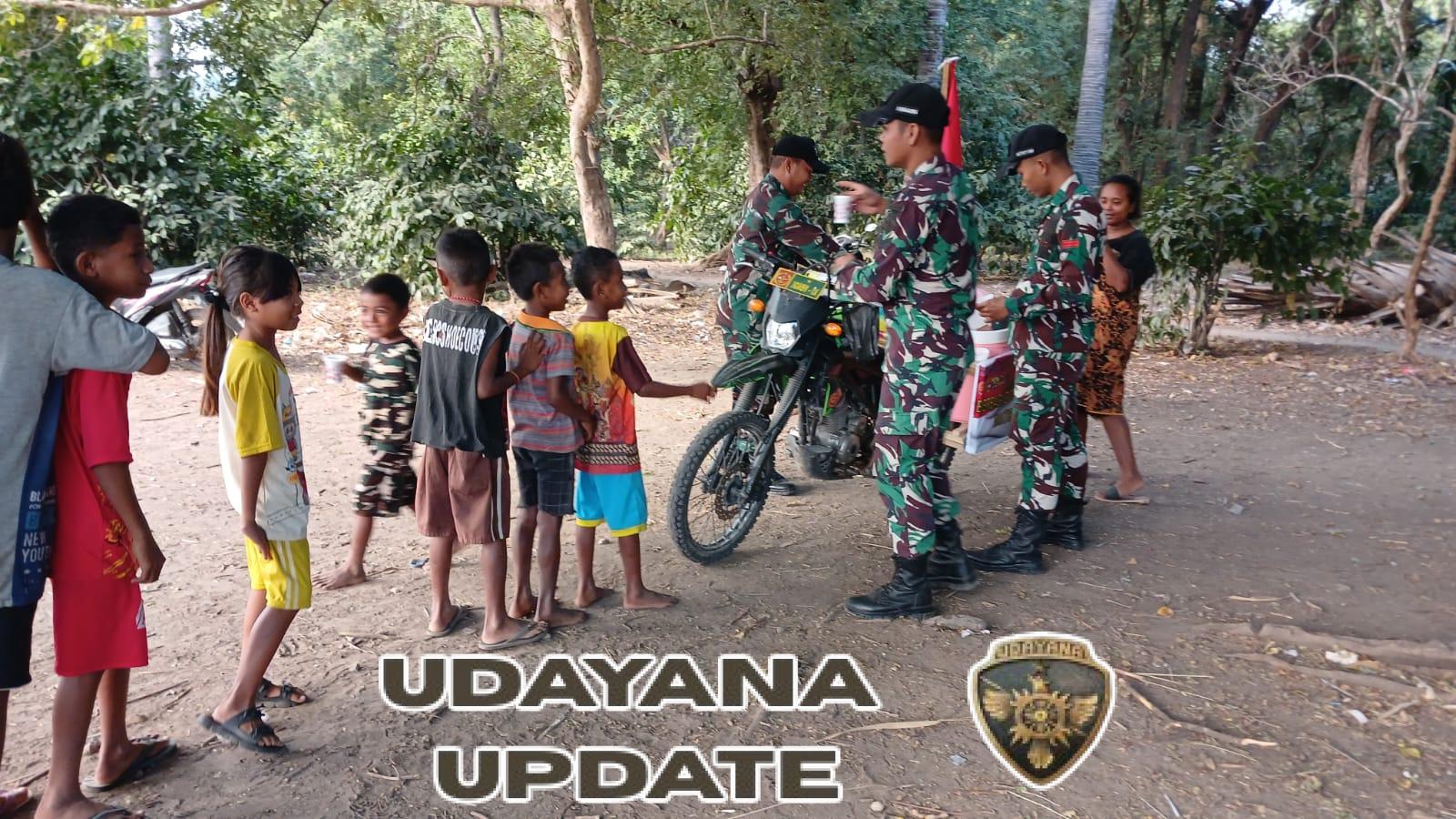 Wujud Kepedulian, Satgas Yonif 741/GN Pos Damar Kunjungi Anak Perbatasan dengan Sajian Bergizi