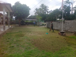 Tingkatkan Kerapian Satuan, Koramil 01/Loli Gelar Pembersihan Makoramil