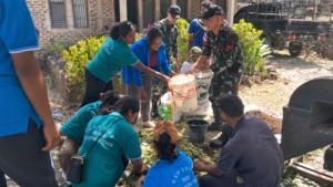 Satgas Pos Mahen Wujudkan Kepedulian Lingkungan Lewat Pelatihan Pupuk Organik