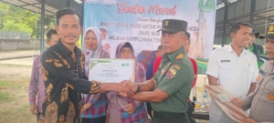 Sinergi TNI-RAPI: Danramil Manggelewa Terlibat dalam Kegiatan Sunat Massal