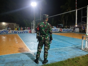 Pengamanan Turnamen Bola Voli Imapare Cup VIII, Babinsa Kodim 1602/Ende Tunjukkan Peran Kemanunggalan TNI-Rakyat