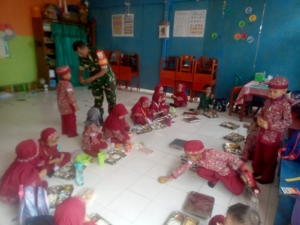 Kodim 1602/Ende Bersama Sekolah Tingkatkan Gizi Anak dengan Program Makan Bergizi