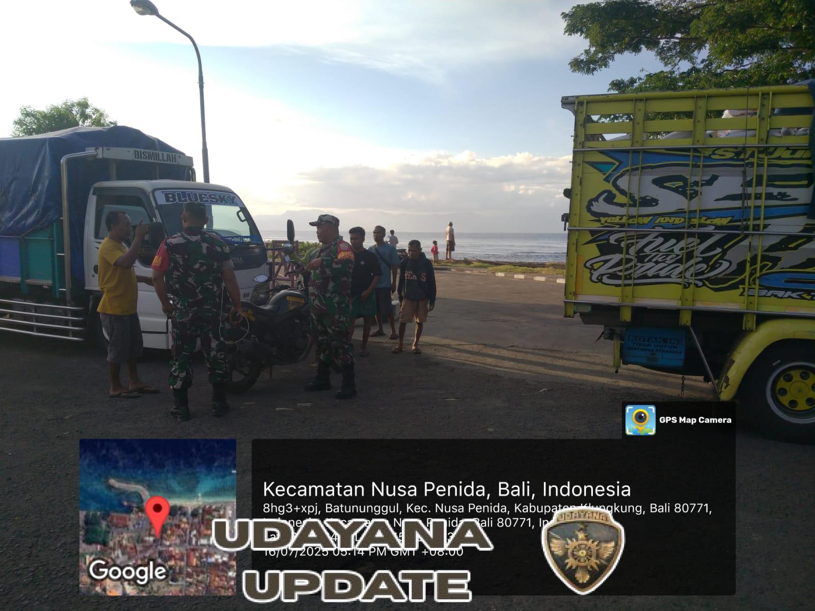 Koramil Nusa Penida Pastikan Keamanan Bantuan Pangan Beras Saat Tiba di Pelabuhan