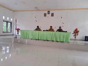 Persiapan HUT RI ke-80, Babinsa dan Muspika Gelar Rapat di Katala Hamu Lingu