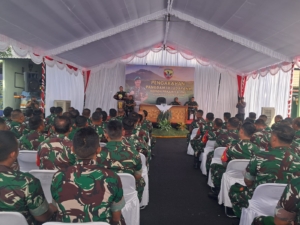 Kunjungan Pangdam IX/Udayana, Anggota Kodim 1623/Karangasem Tampilkan Semangat dengan Mars Babinsa