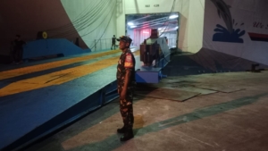 Babinsa Kodim 1602/Ende Kawal Keamanan Kedatangan Kapal Darma Rucita VIII di Pelabuhan IPPI