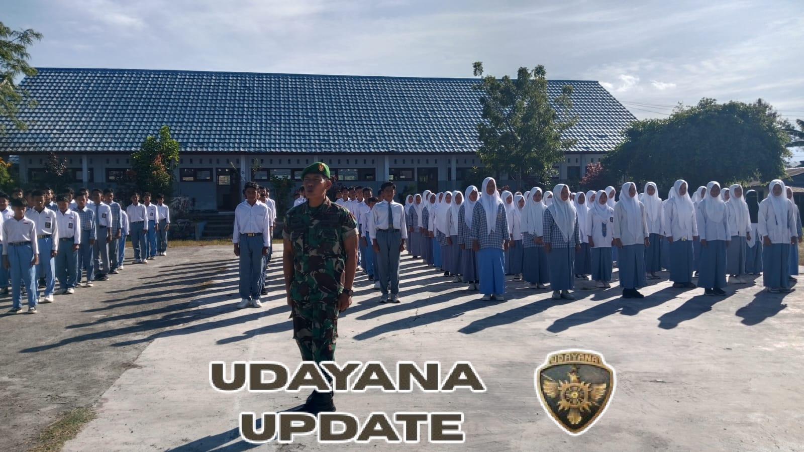 Babinsa Koramil 1614-01 Dompu Berikan Wawasan Kebangsaan kepada Siswa di Sekolah