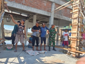 TNI dan Warga: Membangun Kekuatan Bersama Lewat Cor Tiang Teras Masjid