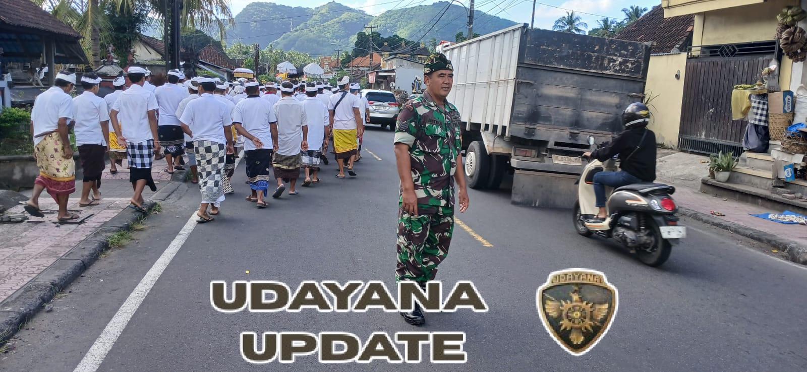 Babinsa Sengkidu Jaga Keamanan dan Ketertiban Selama Upacara Keagamaan