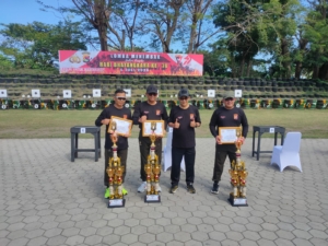Komandan Kodim 1615/Lombok Timur, Letnan Kolonel Eky Anderson Raih Juara 1 Lomba Menembak Pistol di Hari Bhayangkara ke-79