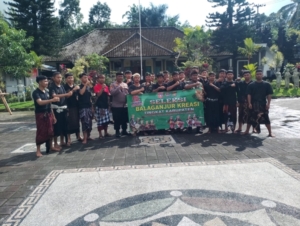 Dukung lomba balaganjur kreasi, Babinsa 1623-07/Bebandem dampingi kegiatan seleksi.