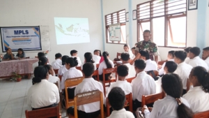 MPLS di SMA Negeri 1 Adonara Tengah, Danramil Tekankan Nilai Nasionalisme