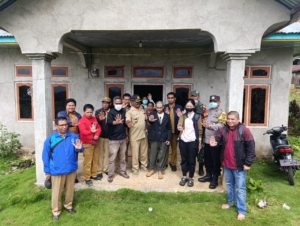 Sinergi TNI dan Tenaga Kesehatan, Pasung ODGJ di Satar Mese Utara Akhirnya Dilepaskan