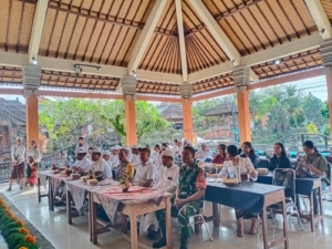 Perkuat Sinergi, Babinsa Desa Siangan Hadiri Dialog Refleksi Peran Pemangku dalam Kehidupan Modern