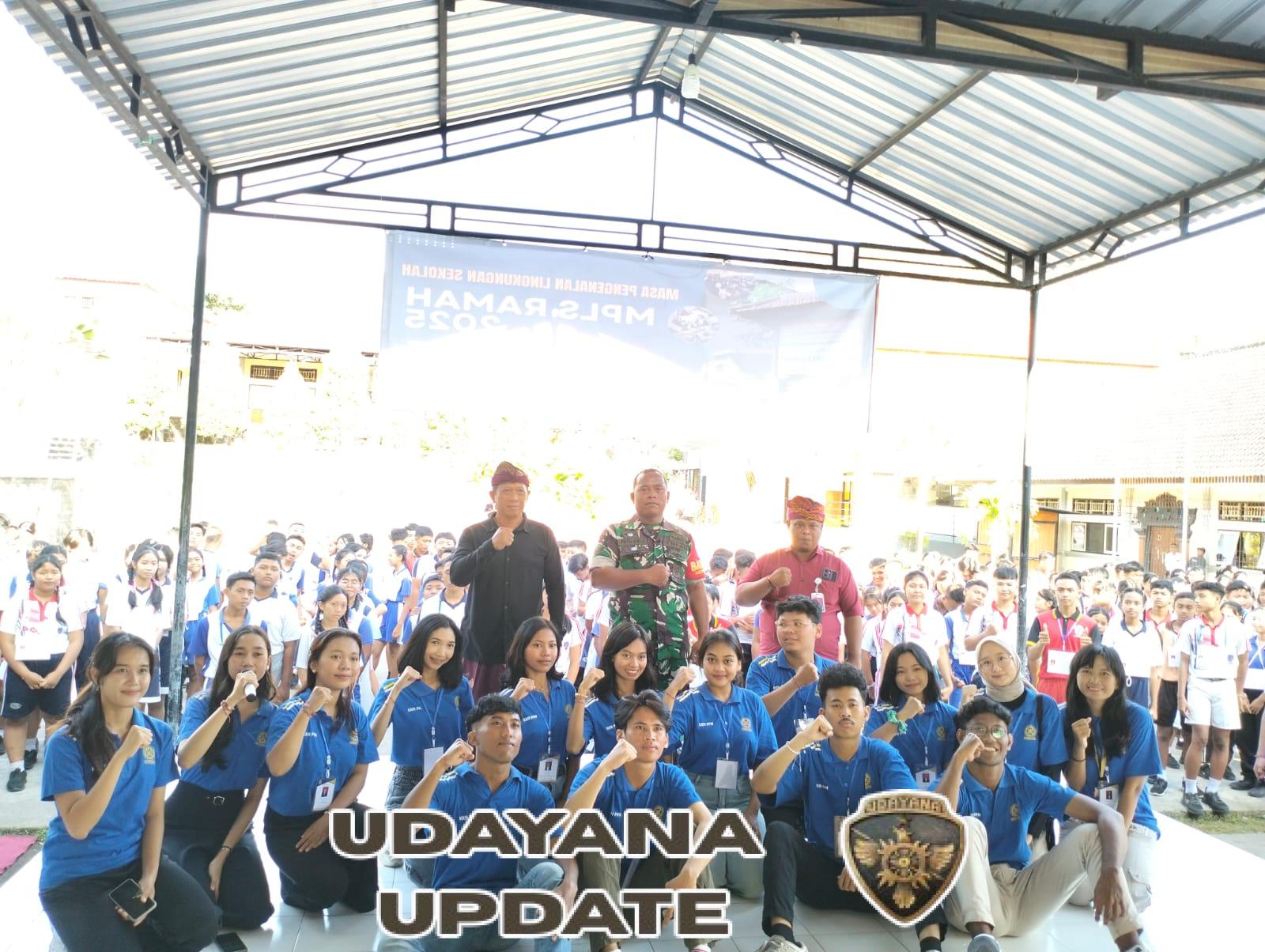 Babinsa Turun Tangan, Bentengi Generasi Muda SMK N 1 Seririt dari Ancaman Narkotika