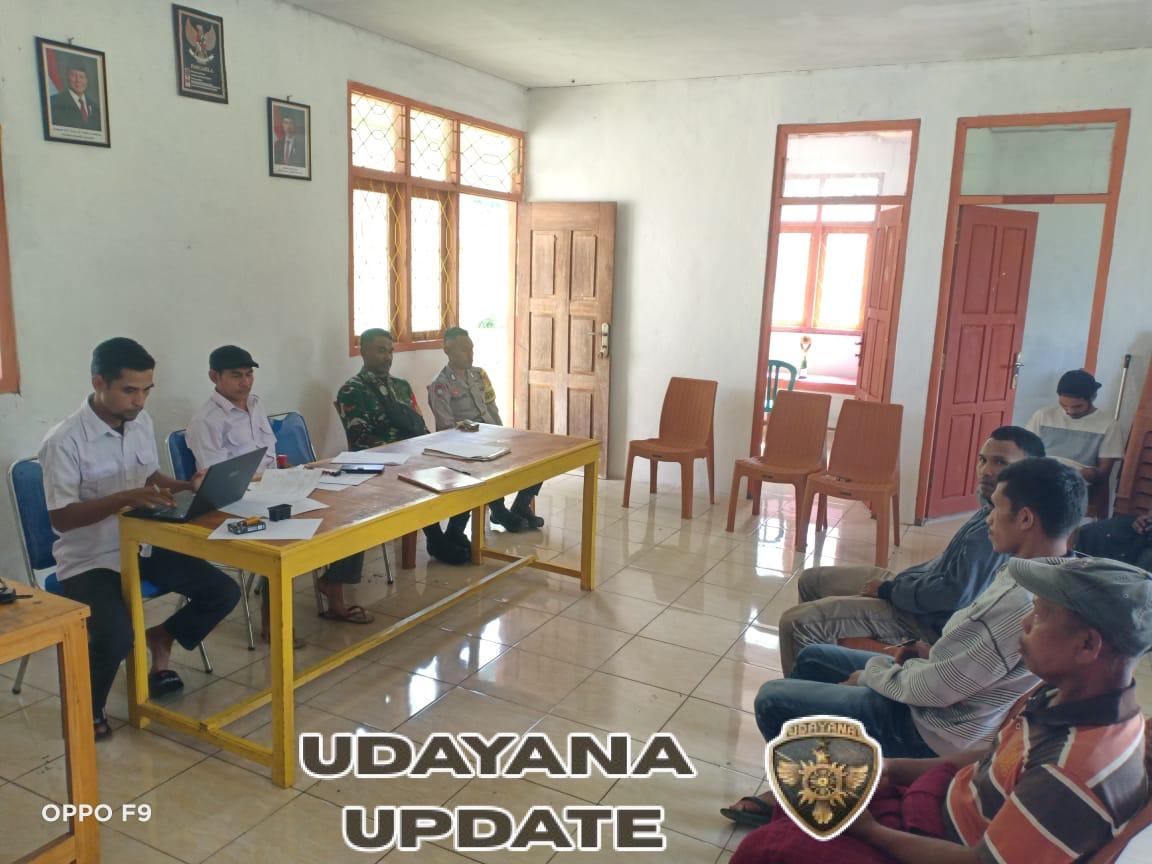 Koramil 1612-07/Satarmese Bersinergi dengan Pemerintah Desa Salurkan Bantuan Rumah Layak