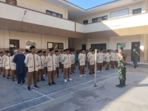 Babinsa Koramil 1614-01 Dompu Bangun Karakter Generasi Muda