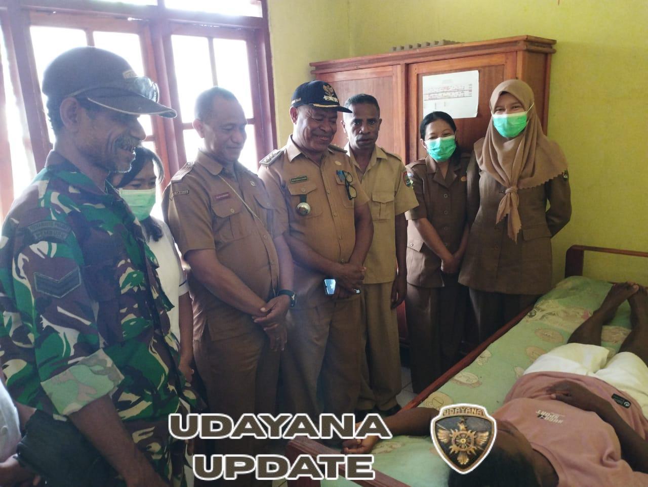 Babinsa Koramil 1622-03 Bantu Warga Bedah Rumah di Taramana