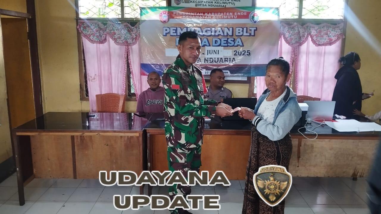 Babinsa Koramil 02/Wolowaru Dampingi Warga Desa Nduaria Terima BLT Tahap II Tahun 2025